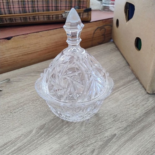 Vintage crystal candy dish with lid like new