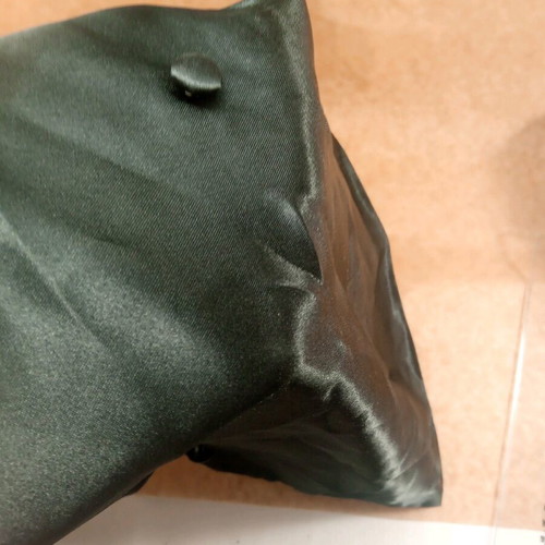 Satin case 33x28 cm new, button closure