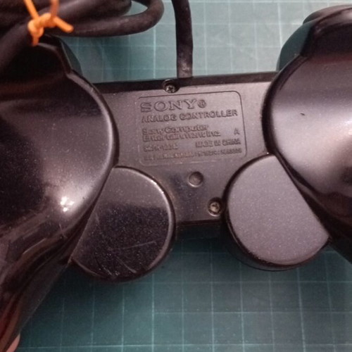 Sony PlayStation 2 ενσύρματο μαύρο χειριστήριο μεταχειρισμένο μόνο για ανταλλακτικά