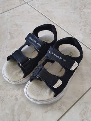 Calvin Klein σανδάλια μεταχειρισμένα, μέγεθος 31, μαύρο και άσπρο