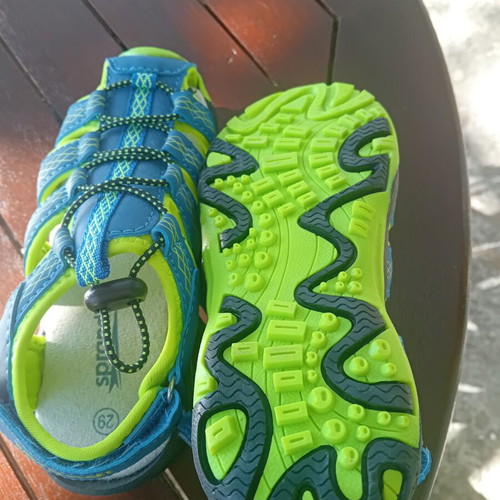 Children's shoes size 29 new