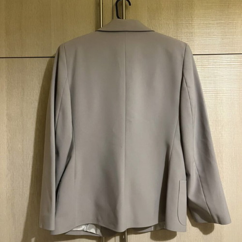 Stila Collection gray suit small, like new