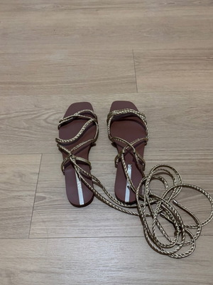 Zara sandals gold like new, size 39
