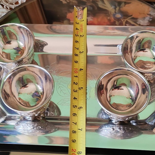Silver-plated sake set like new with 4 cups and tray with brass handles