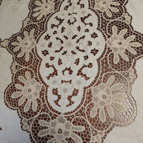 Handmade tablecloth 220x230 like new, beige
