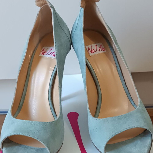 Peep Toe Nolita Pumps Size 39 like new, suede green with silver