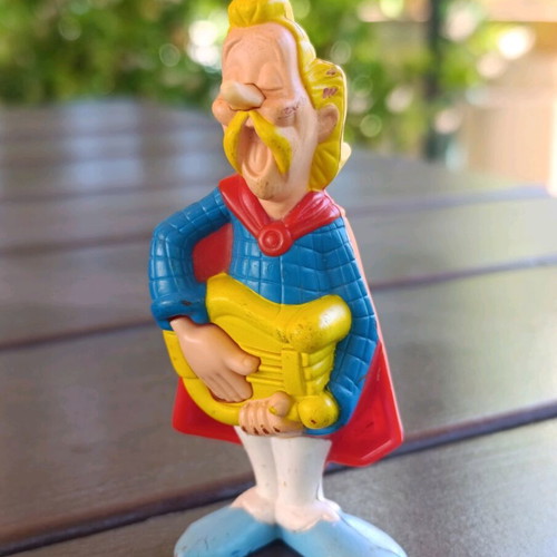 Children's movie figures used, pack