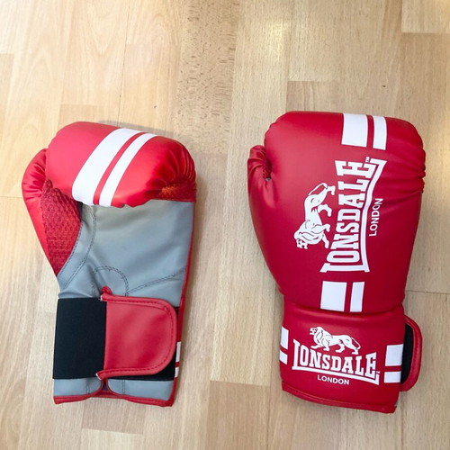 Boxing gloves for beginners size M/L new
