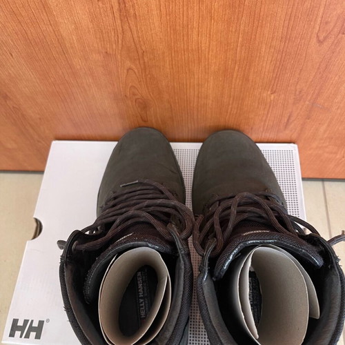 Μπότες Helly Hansen μεταχειρισμένες, αδιάβροχες, μέγεθος 43, μαύρες