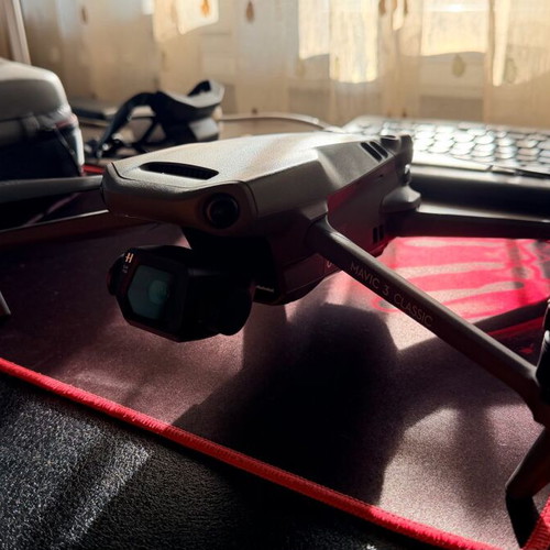 DJI Mavic 3 Classic with controller and carrying case like new