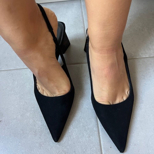 Zara black pumps like new, low block heel size 37