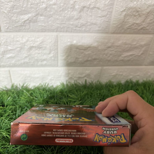 Pokémon Ruby Game Boy Advance game like new, complete