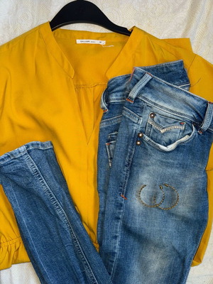 Bershka jeans fitted like new, blue