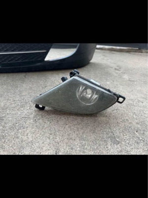 BMW E60 2009 headlights used with broken mounts