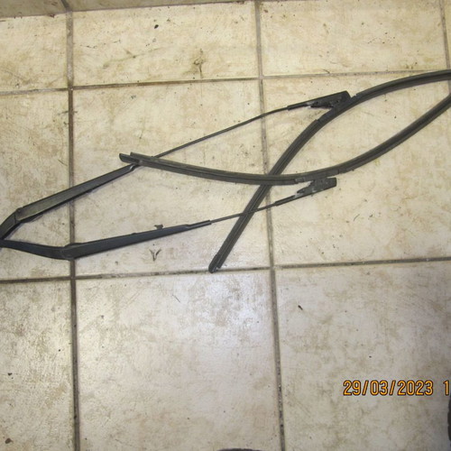 Wiper blades for Ford C-Max '10-'14 used