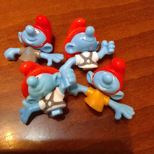 Kinder Smurfs figures 5 pieces like new