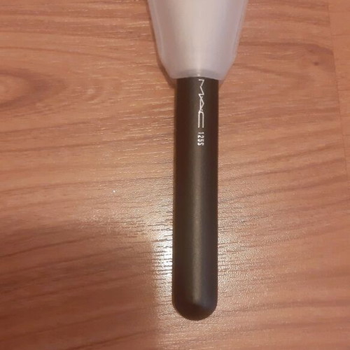 Mac 125s makeup brush new, large face brush