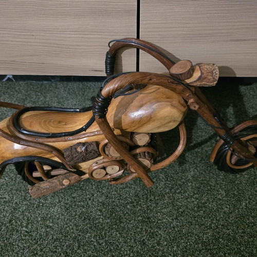 Wooden handmade motorcycle like new, 46 centimeters