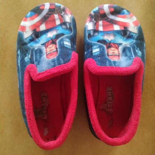 Boys' winter slippers size 25 used, blue and red