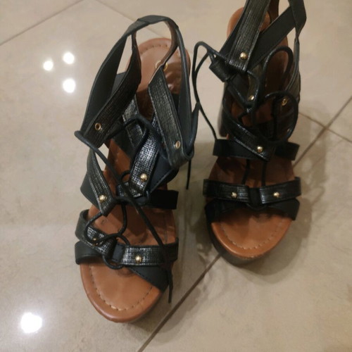Alta Moda platform shoes with lurex lacing like new, size 39