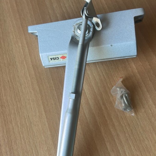 Door closing reset mechanism