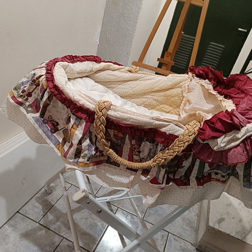 Baby bassinet with mattress and base, like new, straw