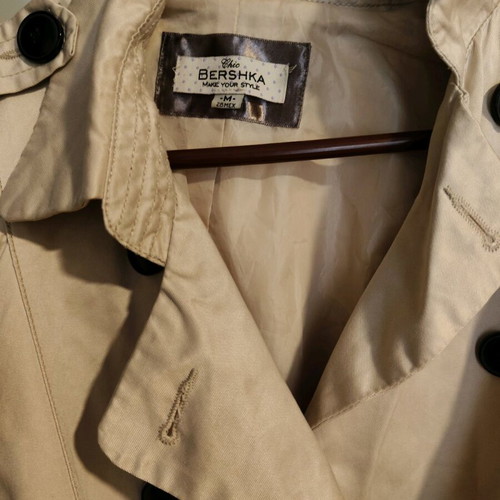 Bershka trench coat beige like new, size M