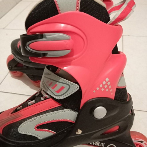 Amila Inline Skate black/red like new, size 34-37