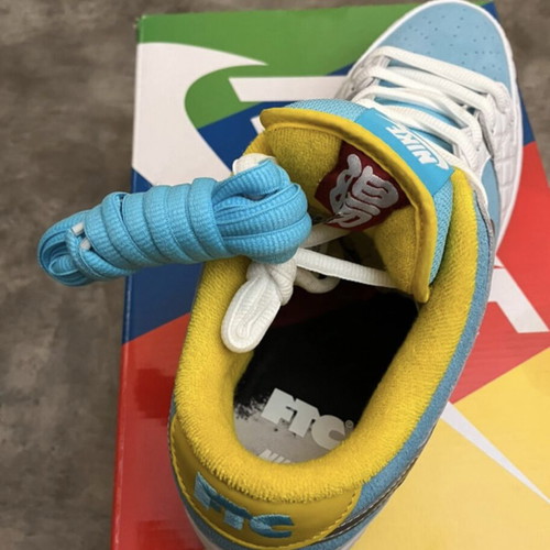 Nike SB Dunk Low FTC Lagoon Pulse new, size 46, multicolor