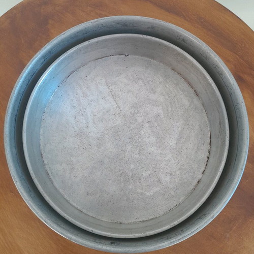 Round aluminum baking pans used, set of 2, 28cm and 32cm