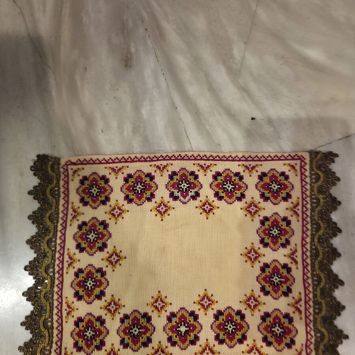 Handmade doilies set of 3 like new