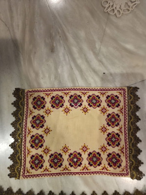 Handmade doilies set of 3 like new