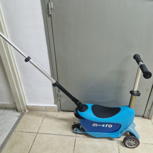 Παιδικό πατίνι Micro Mini2Go Deluxe Plus, μπλε