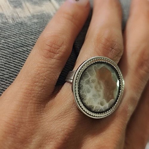 Boho cocktail ring new, adjustable size, silver color