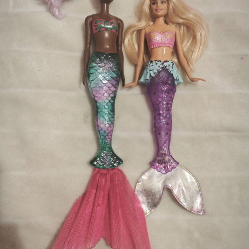 Barbie Color Reveal Mermaid Dolls used set