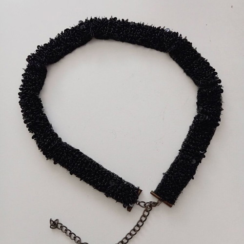 Black waist belt with sequins like new, adjustable