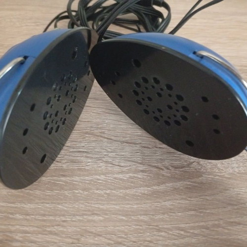 Wired headset with microphone