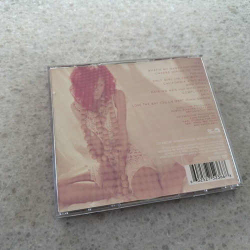 Rihanna Loud Deluxe Edition CD and DVD like new