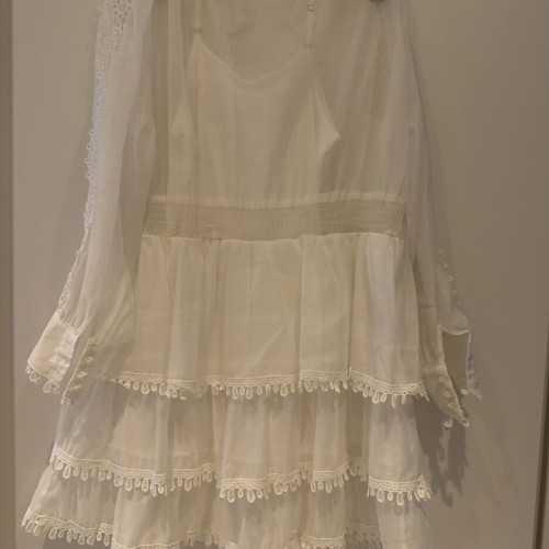 Parisian dress with lace like new, white, size M