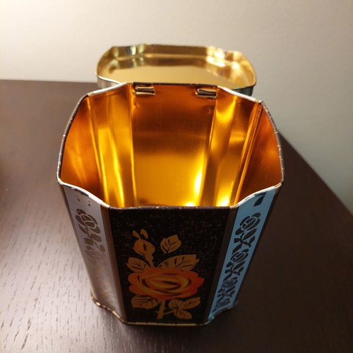 Metal vintage collectible box used, Made in Great Britain 1980s