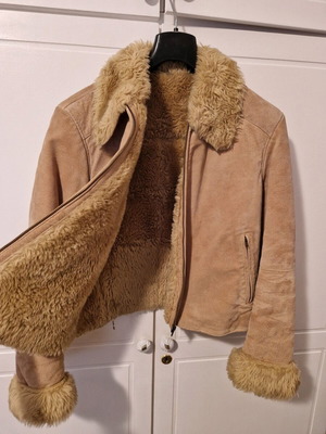 Women's leather mouton coat beige like new, size Medium-Large