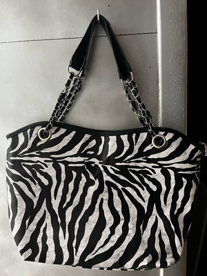 Shopping bag shoulder new, black and white with large capacity
