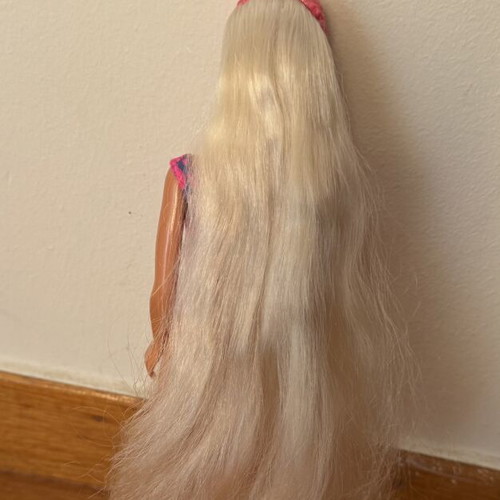 Sindy Fiji doll by Hasbro