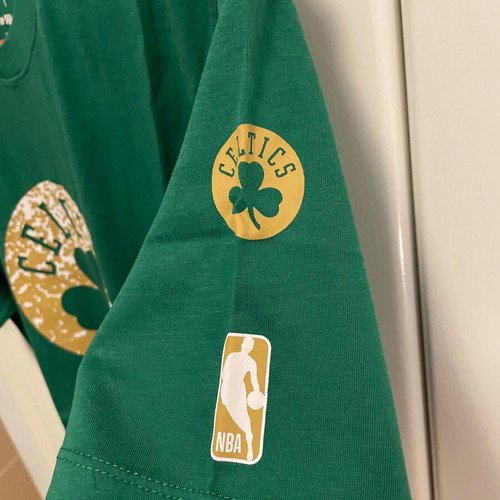T-shirt Boston Celtics Nike new, size small