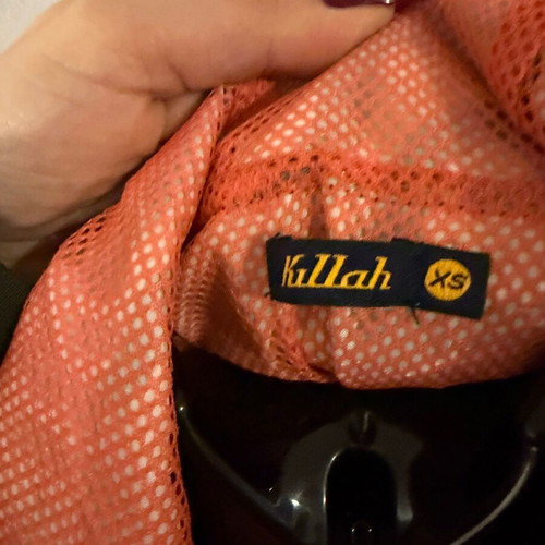 Killah sports jacket like new, colorful, wind and rain resistant
