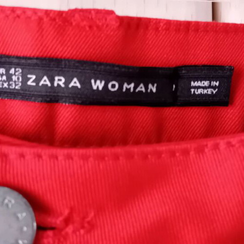 Zara women's red denim skirt size 42 new with elasticity