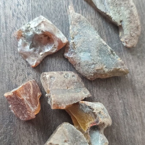 Amber like new 16 grams, low pressure, fragile, unprocessed