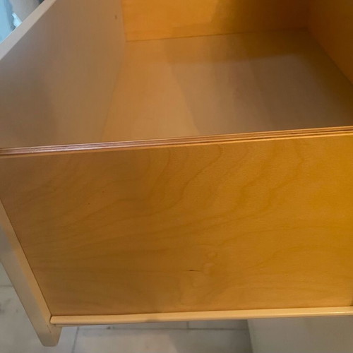 Casababy baby changing dresser like new white with 3 large drawers