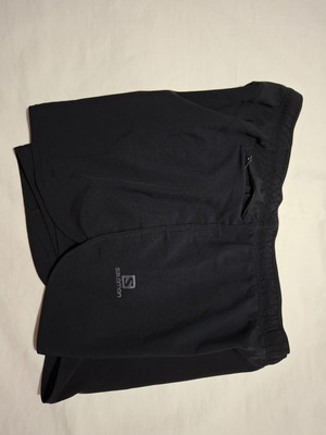 Salomon woman running shorts, black, size S