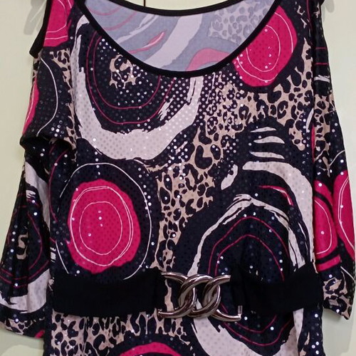 Elastic blouse like new, multicolored, with off-shoulder and belt